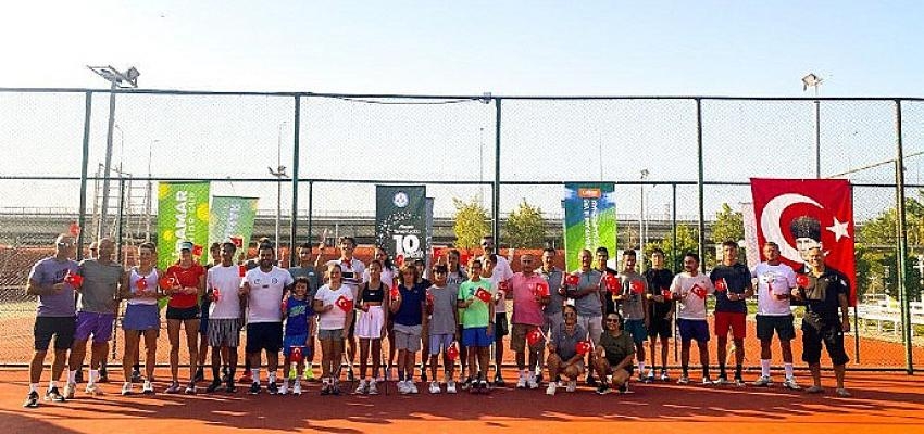 Çeşme’de Tenis Turnuvası Heyecanı