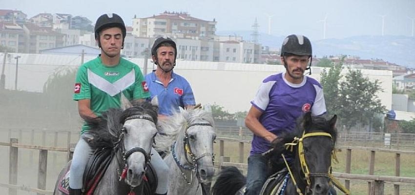 Gölcük Belediyesi Rahvan Atı Bursa Zafer Koşusunda İkinci Oldu