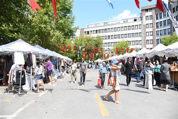 Kadıköy’de “Yeniden Kullanım Pazarı”na rekor başvuru