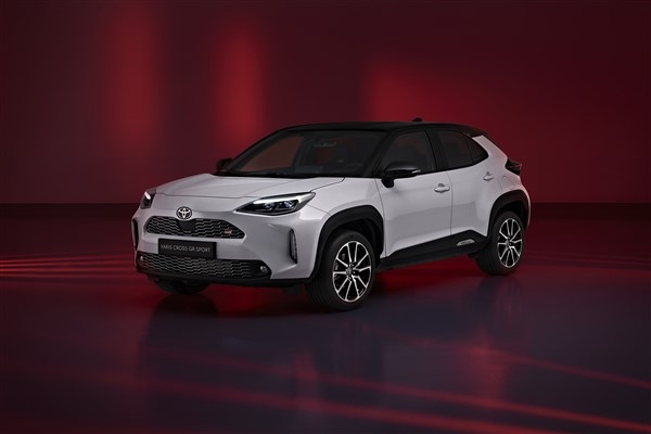 Toyota Motorsporlarından ilham alan Yaris Cross GR SPORT’u tanıttı