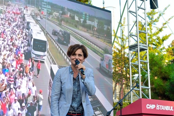 Avukatlar adli yıl açılışında  Kadıköy’de bir araya geldi