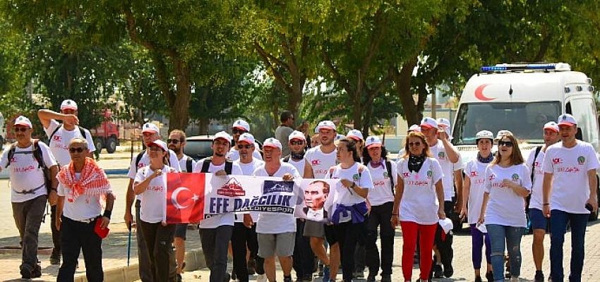 Ödemiş’in kurtuluşunun 100.yılı onuruna zafer yürüyüşü düzenledi