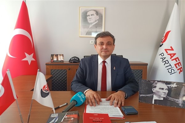 Zafer Partili Tekdemir: ″Türk’ü tehdit edenlerle birlikte bu aymaz iktidar da gidecek″