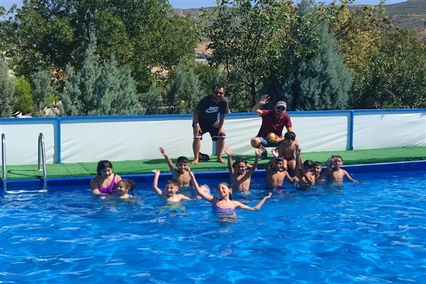 İzmir Büyükşehir Belediyesi çocukları sporla buluşturdu