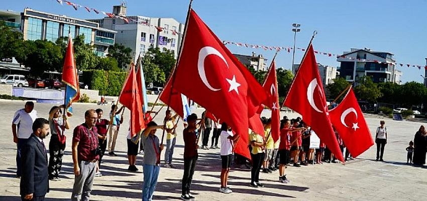 Öğrencilerin Yeni Eğitim Yılı Hediyeleri Başkan Atabay