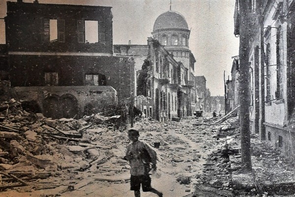 “Büyük İzmir Yangını 1922” fotoğraf sergisi açıldı