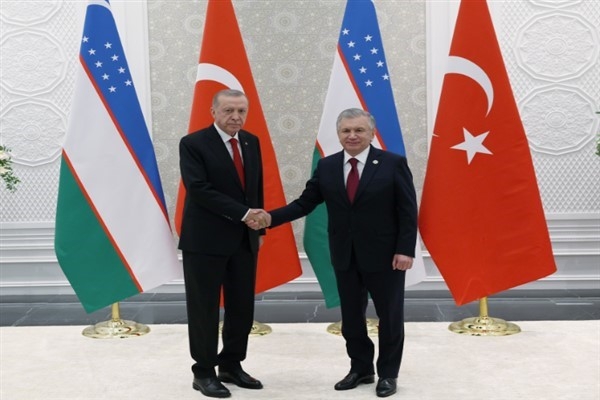 Cumhurbaşkanı Erdoğan, Özbekistan Cumhurbaşkanı Mirziyoyev ile bir araya geldi