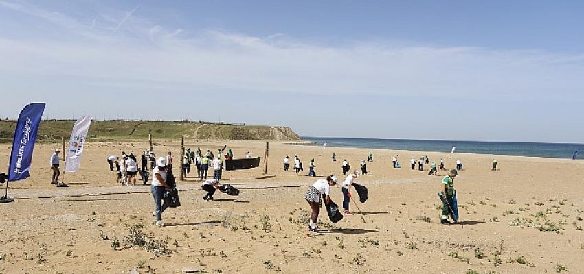 Nestlé Gönüllüleri, Sarıyer Kısırkaya Plajı’nı Temizledi
