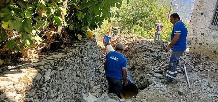 Antalya Büyükşehir’den Ürünlü’de yağmur suyu çalışması