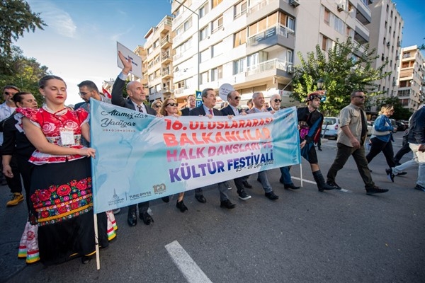 Balkanlılar Halk Dansları ve Kültür Festivali başladı
