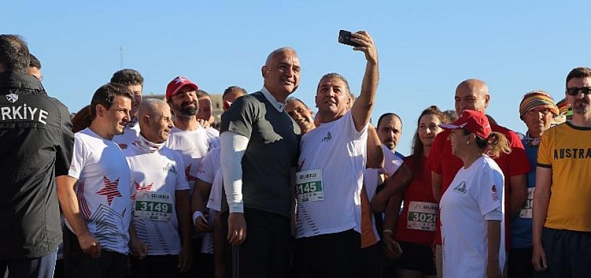 Bakan Ersoy, Troya Kültür Yolu Festivali kapsamında Gelibolu Maratonu