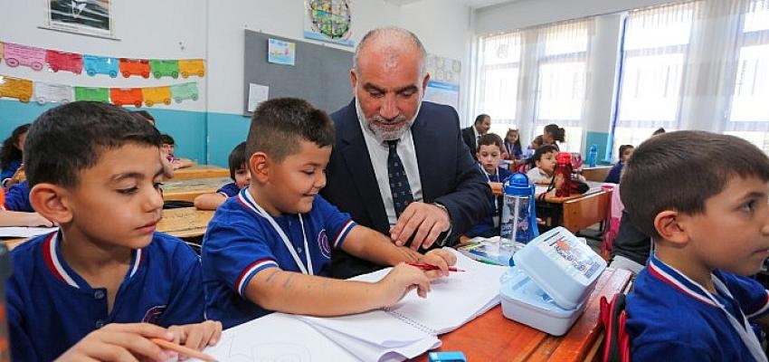 Başkan İbrahim Sandıkçı, “Gençlerimiz ve çocuklarımızın nitelikli eğitim alması bizim önceliğimizdir”