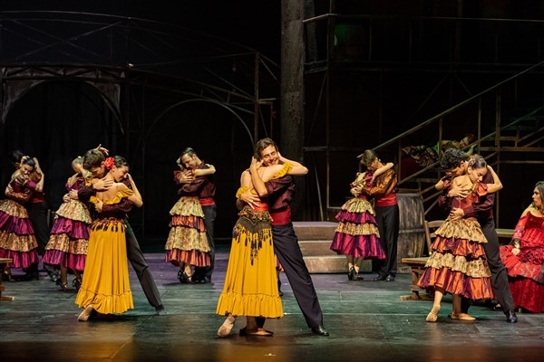 5 şehirden sonra AKM’de 15 yıl aradan sonra  Carmen operası sahnelendi