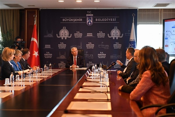 Ankara’da yapılacak 3 yeni metro hattının projeleri için imzalar atıldı