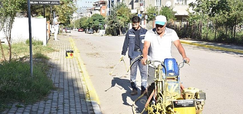 Kartepe’de 18 KM Bordür Boyandı