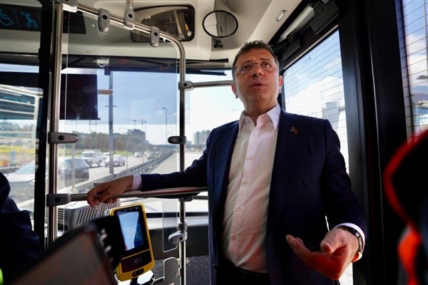 İmamoğlu: ″Tüm metrobüs yolunda bu konforu sağlamak istiyoruz″