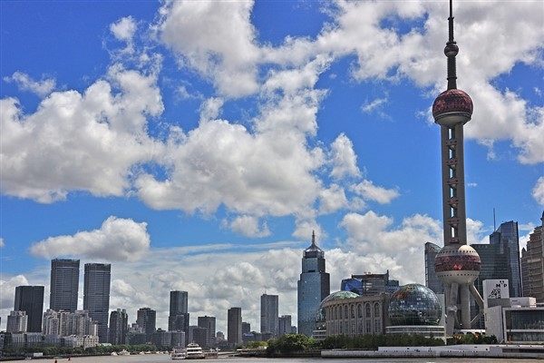 Shanghai, dünyanın en büyük ticaret liman şehri oldu
