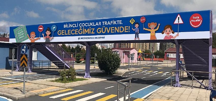 Trafik Hayattır platformu ve Küçükçekmece Belediyesi 25 bin öğrenciye trafik eğitimi verecek