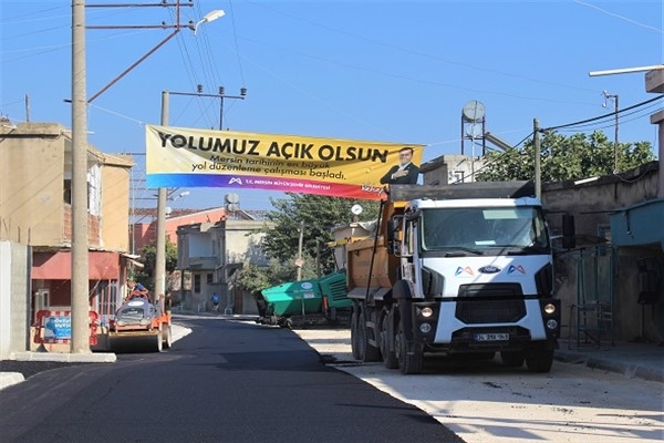 Tarsus yolları yenileniyor