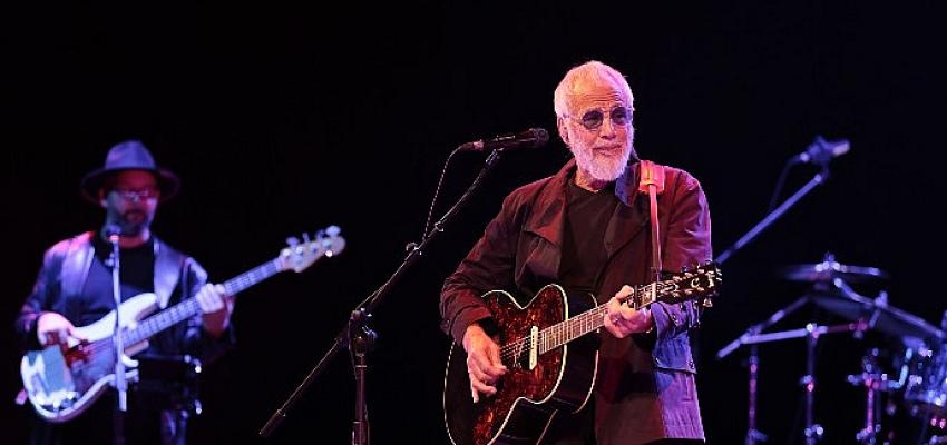 Yusuf İslam, Türkiye’deki ilk konserini Beyoğlu Kültür Yolu Festivali’nde verdi