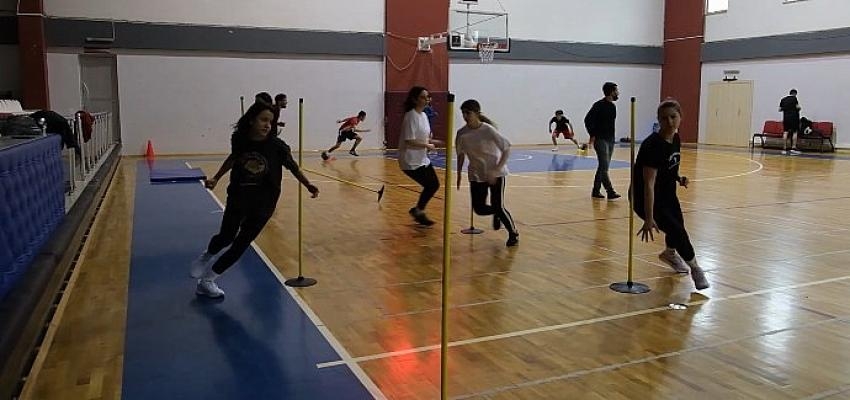 Canik Belediyesi Gençleri Akademi Sınavlarına Hazırlıyor