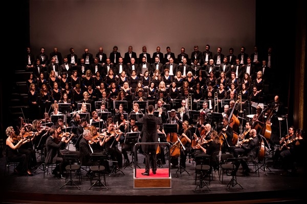 İstanbul Devlet Opera ve Balesi, kuruluşunun 99. yılını kutluyor