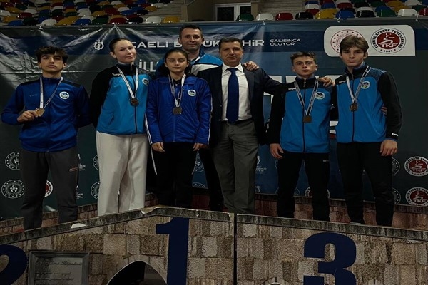 Sakaryalı karateciler İller Arası Karate Şampiyonası’nda derece elde etti