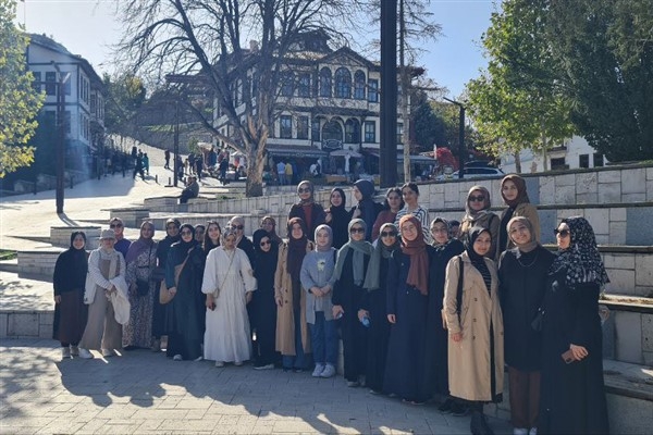 Üniversite öğrencileri Sakarya’yı gezdi