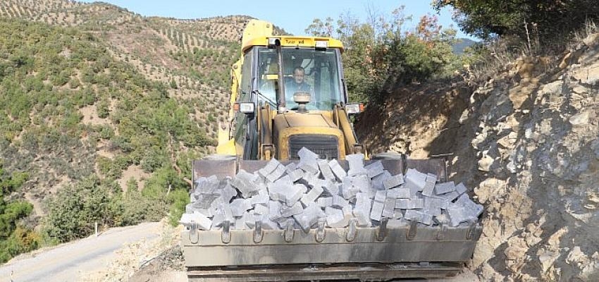 Burhaniye Kırsal Mahallelerde Bakım Çalışmaları Devam Ediyor