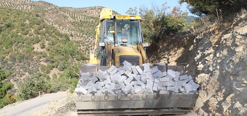 Burhaniye Kırsal Mahallelerde Bakım Çalışmaları Devam Ediyor