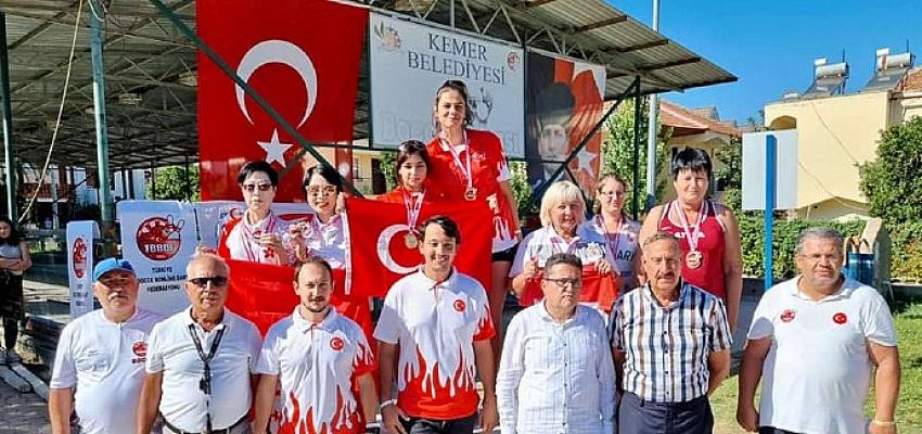 Kemer’de Bocce heyecanı sürüyor