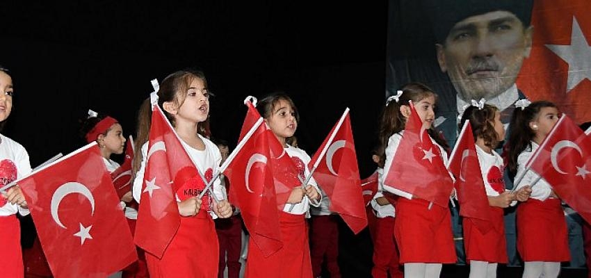 Minik öğrencilerden büyük gösteri