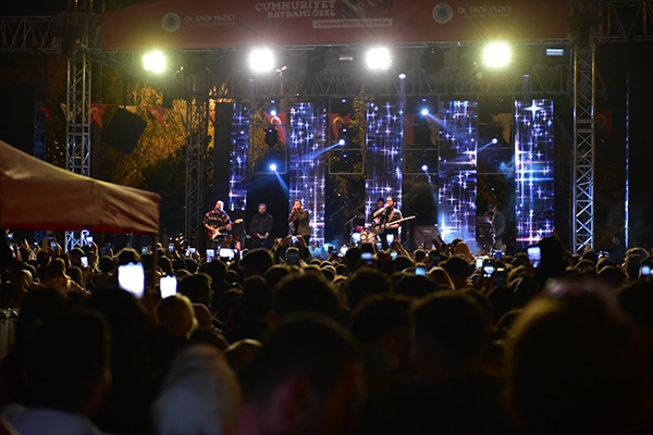Tuzla’da 29 Ekim Cumhuriyet Bayramı coşkusu yaşandı