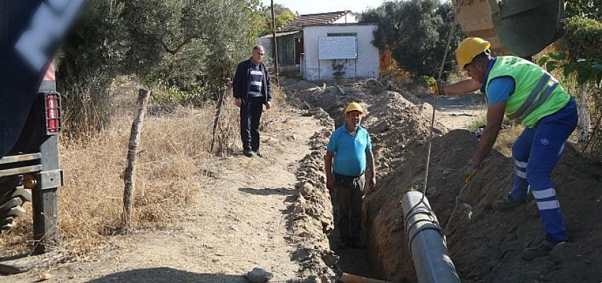 ASKİ Salavatlı’da da büyük bir altyapı çalışmasına imza atarken mahalle muhtarı Kemal Uymaz yapılan çalışmaları değerlendirdi