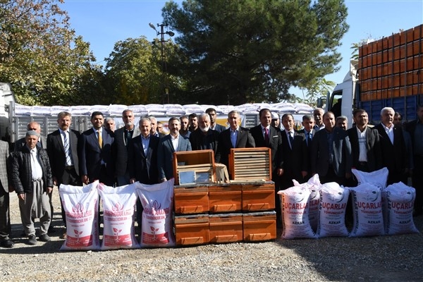 Adıyamanlı çiftçilere arı kovanı ve tohum desteği