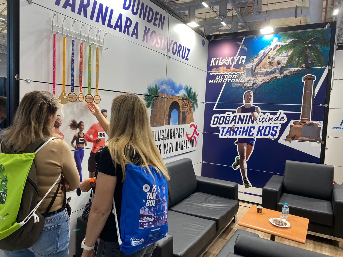 Büyükşehir, “44. Nkolay İstanbul Maratonu”nun Fuarı’nda Yer Aldı