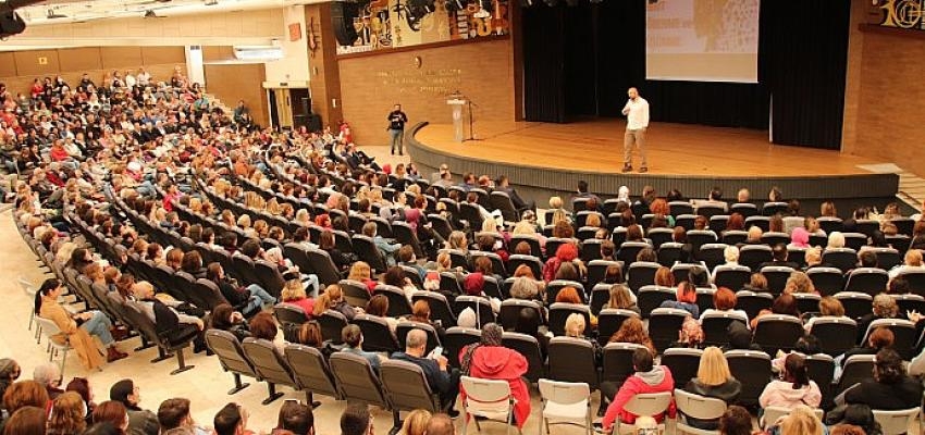 İzmir İl Milli Eğitim Müdürlüğü, Mesleki Gelişim Akademisi Etkinliklerini Sürdürüyor