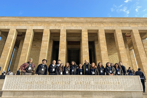 Hayalime Ortak Ol Derneği, öğrencileriyle 10 Kasım’da Anıtkabir’i ziyaret etti