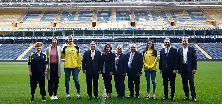 Yükselen Çelik Fenerbahçe Alagöz Holding Kadın Basketbol Takımı’nın   Resmi Sponsoru oldu