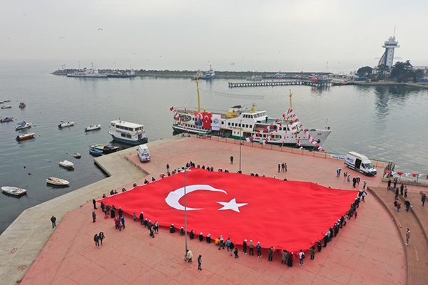 Başkan Yazıcı: “Neşemizi, umudumuzu, sevincimizi bizden almaya hiçbir karanlığın gücü yetmez”