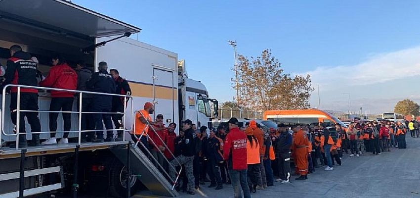 Zeytinburnu Belediyesi Arama Kurtarma Ekipleri ‘Deprem Tatbikatı’nda