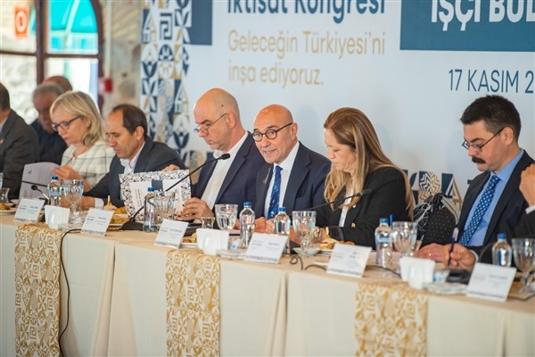 Başkan Soyer: “İşçinin hakkını koruyacak düzenlemeler, karar altına alındı”