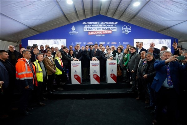İBB, Mahmutbey-Bahçeşehir-Esenyurt metro hattının yapımını başlattı
