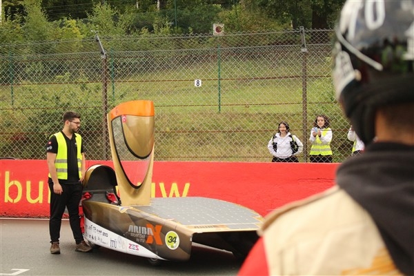 İTÜ ZES Güneş Arabası Ekibi, iLumen European Solar Challenge’de ilk üçe girdi