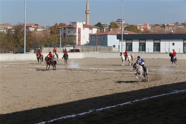 Kayseri, Atlı Cirit Türkiye Şampiyonası’na ev sahipliği yaptı