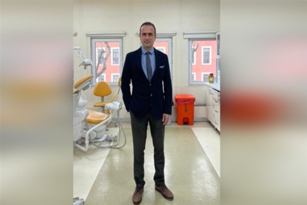 Ortodonti Uzmanı Prof. Dr. Kurt: “İyi temizlenemeyen dişler enfeksiyon kaynağıdır″