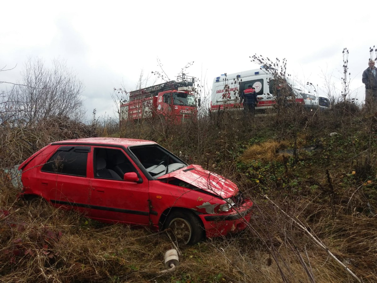 Bilecik’in Pazaryeri ilçesinde meydana gelen trafik kazasında 1 kişi yaralandı.