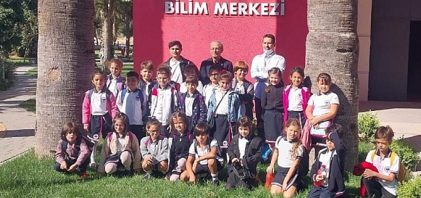 Bu Bilim Merkezi’ne Neden Akın akın Geliyorlar?