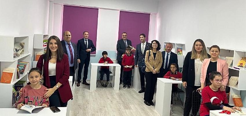 Hasçelik’in yenilediği Balaban İlkokulu kütüphanesi açıldı