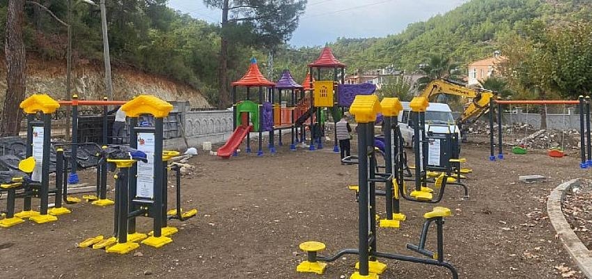 Kemer’e yeni parklar kazandırılıyor